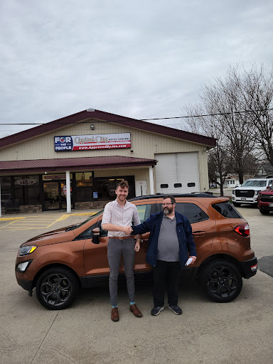 Used Car Dealer «Capital City Motor Company», reviews and photos, 2110 E University Ave, Des Moines, IA 50317, USA