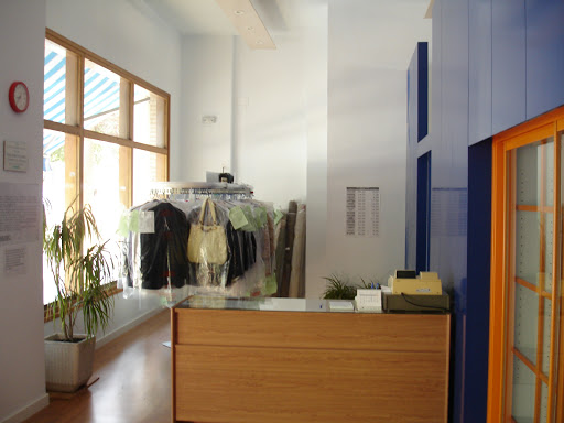 Tintorería Moderna en Cáceres‎, Cáceres‎