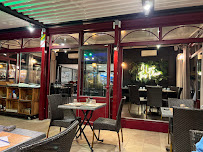 Atmosphère du Restaurant THE PLACE TO BE à Anduze - n°1