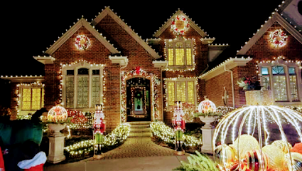 Hayward Brothers Holiday Lights