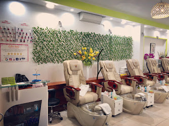 QBee Nails Salon