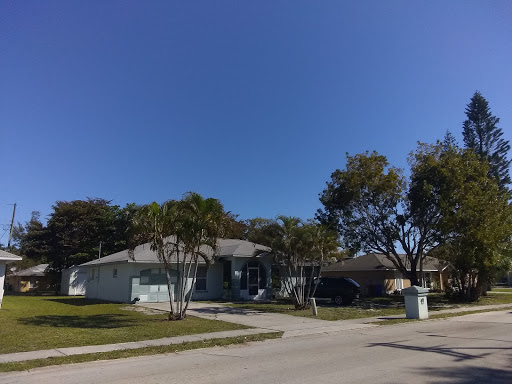 Grocery Store «Palm Ave Grocery», reviews and photos, 1936 Palm Ave, Fort Myers, FL 33916, USA