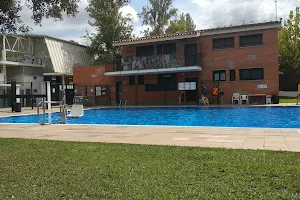 Piscina La Floresta image