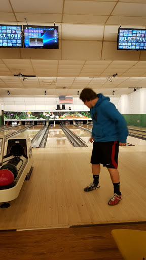 Bowling Alley «Clinton Lanes», reviews and photos, 529 High St, Lock Haven, PA 17745, USA