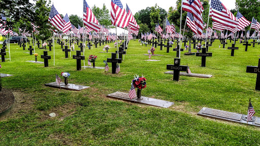 Memorial Park «Byrd F Robert Sunset Memorial Park Funeral Home & Crematory LLC», reviews and photos, 1700 Barrington Rd, Midland City, AL 36350, USA