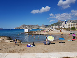 Cala del Morello'in fotoğrafı - rahatlamayı sevenler arasında popüler bir yer