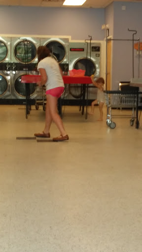 Grocery Store «Chapells Hometown Foodstore», reviews and photos, 10041 US-70, McEwen, TN 37101, USA