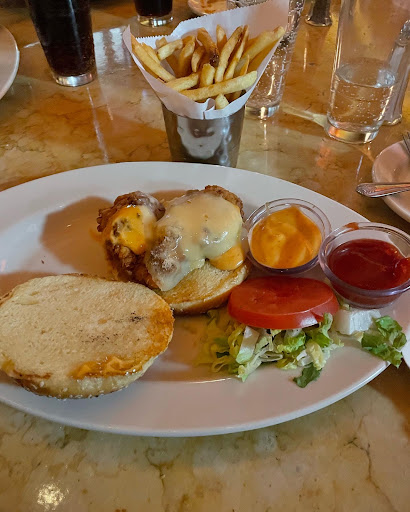 Restaurant «The Cheesecake Factory», reviews and photos, 1700 Willowbrook Blvd, Wayne, NJ 07470, USA