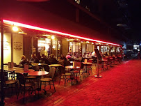 Atmosphère du Restaurant Le Café de Pauline à Paris - n°6