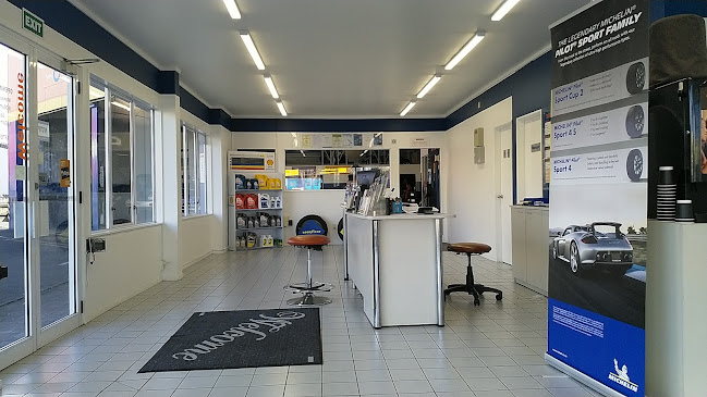 https://advantagetyres.co.nz/store/tauranga-tyre-shop/?utm_source=Google&utm_medium=organic&utm_campaign=Uberall_GBP&utm_content=LDS&utm_term=Uberall_GBP