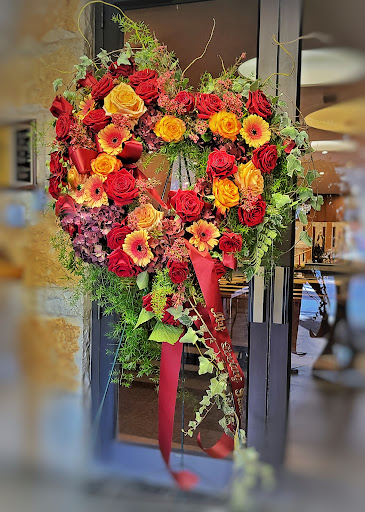 Florist «Buss Flower Shop», reviews and photos, 322 N Milwaukee Ave, Libertyville, IL 60048, USA