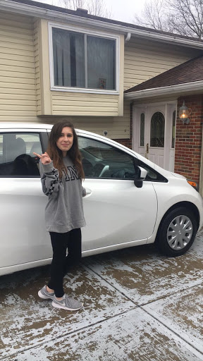 Used Car Dealer «Hertz Car Sales St. Louis», reviews and photos, 1285 N Hwy 67, Florissant, MO 63031, USA