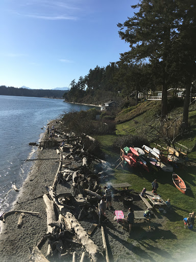 Grocery Store «Indianola Country Store & Deli», reviews and photos, 9175 NE Shore Dr, Indianola, WA 98342, USA