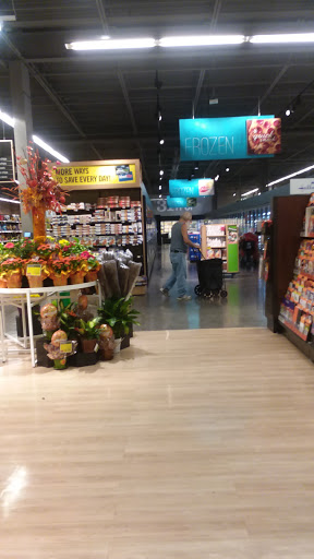 Supermarket «Market 32», reviews and photos, 290 Saratoga Rd, Scotia, NY 12302, USA