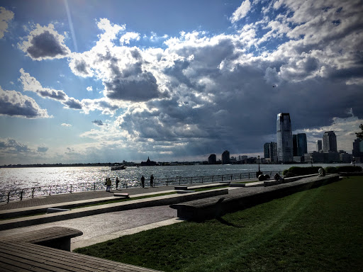 Investment Bank «Goldman Sachs & Co», reviews and photos