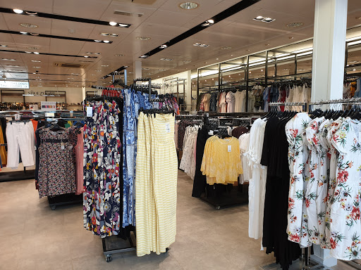 Stores to buy benetton children's clothing Aberdeen
