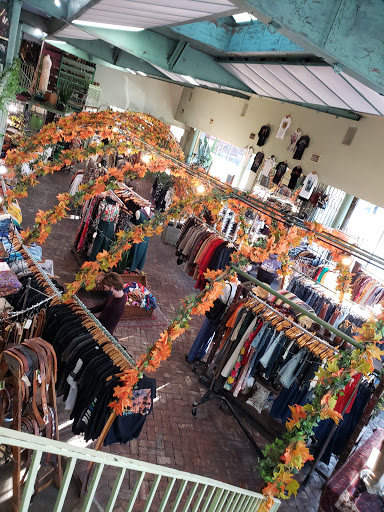 Shopping Mall «Melrose Ave Shopping District», reviews and photos, Melrose Ave, West Hollywood, CA 90048, USA