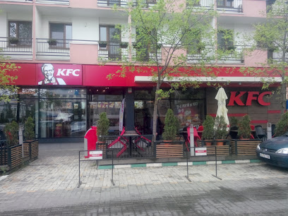 KFC Pitești Centru - Pitesti Strada, Piața Muntenia 3, Pitești 110017, Romania