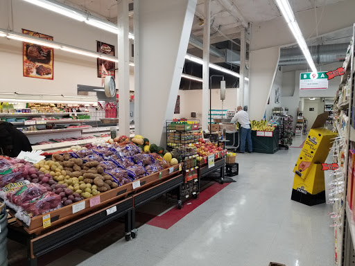 Grocery Store «Sultan Red Apple Market», reviews and photos, 807 W Stevens Ave, Sultan, WA 98294, USA