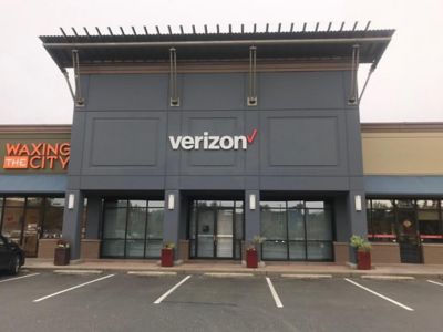 Cell Phone Store «Verizon», reviews and photos, 755 NW Gilman Blvd J, Issaquah, WA 98027, USA