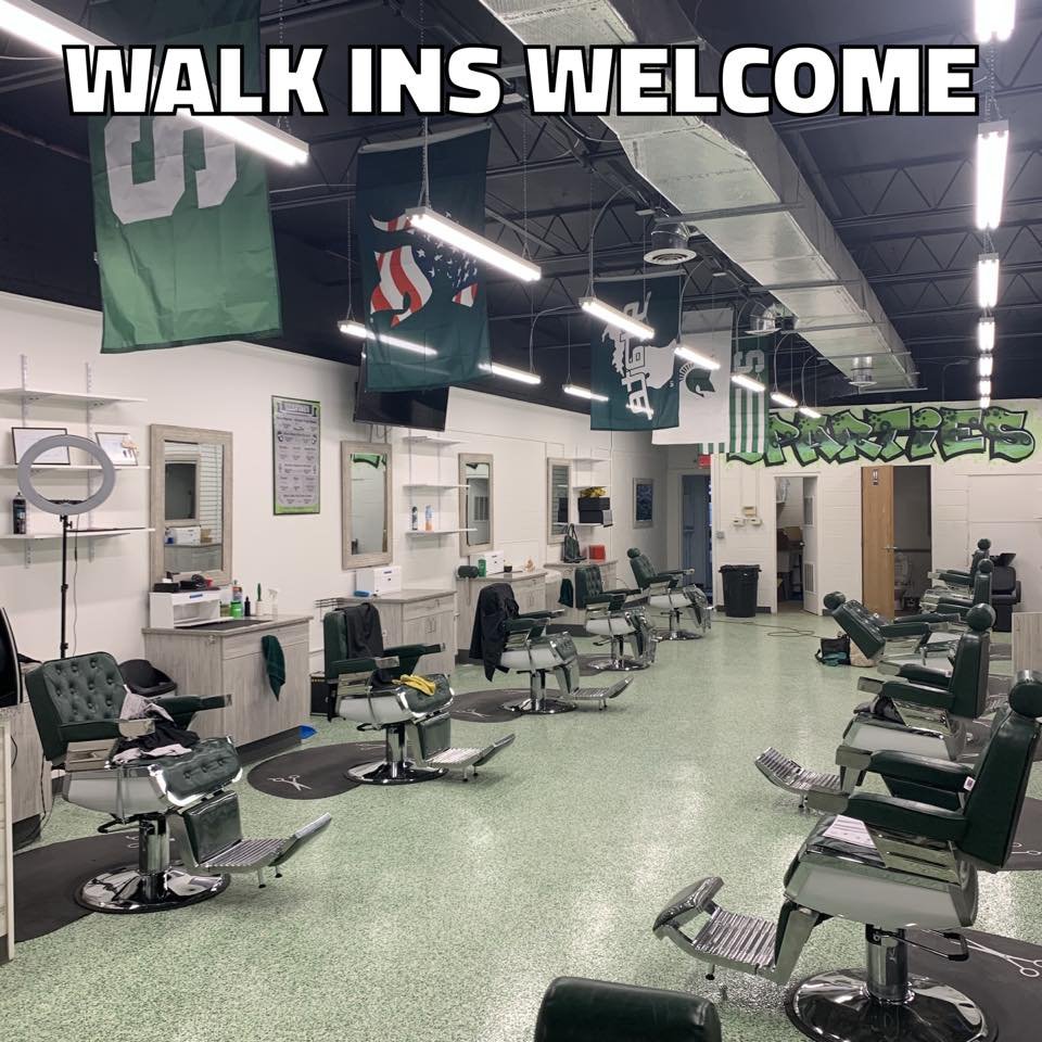 Sparties Barbershop 48823