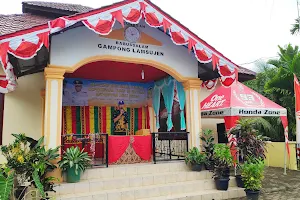 Pasar Lhoong image