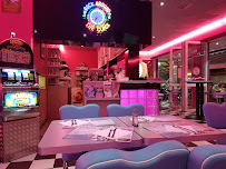 Atmosphère du Restaurant américain Twist Diner Café à Saint-Jean-de-Monts - n°9