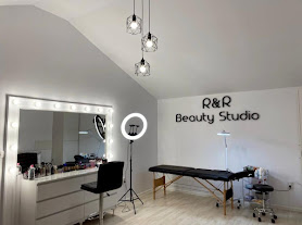 R & R Beauty Studio