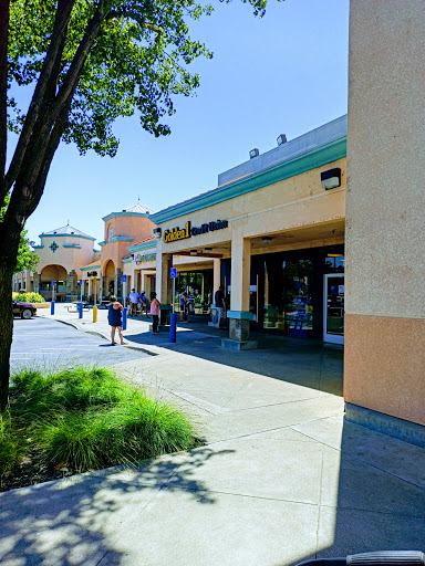 Shopping Mall «Feather Down Shopping Center», reviews and photos, 1258 Stabler Ln, Yuba City, CA 95993, USA