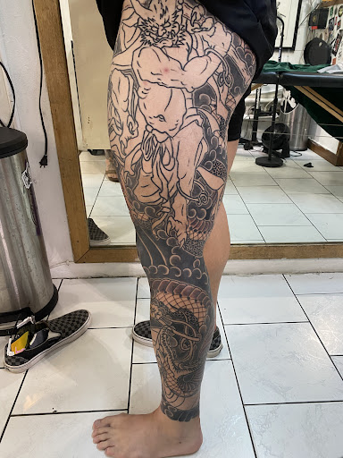 Explore butt tattoo ideas, creative tattoo ideas in Honolulu, available at 434 TATTOO WAIKIKI