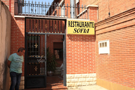 Restaurante Pensión Sofía C. Sta. María, 7, 34300 Paredes de Nava, Palencia, España