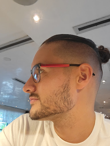 Barber Shop «RAZZLEDAZZLE Barbershop», reviews and photos, 900 S Miami Ave #177, Miami, FL 33130, USA