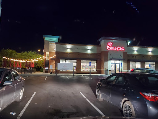 Fast Food Restaurant «Chick-fil-A», reviews and photos, 3590 River Rapids Dr, Coon Rapids, MN 55448, USA
