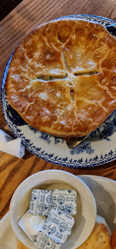 American Restaurant «Cracker Barrel Old Country Store», reviews and photos, 23030 Indian Creek Dr, Sterling, VA 20166, USA