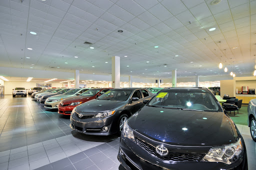 Toyota Dealer «Kings Toyota - New Cars, Indoor Showroom», reviews and photos, 4700 Fields Ertel Rd, Cincinnati, OH 45249, USA