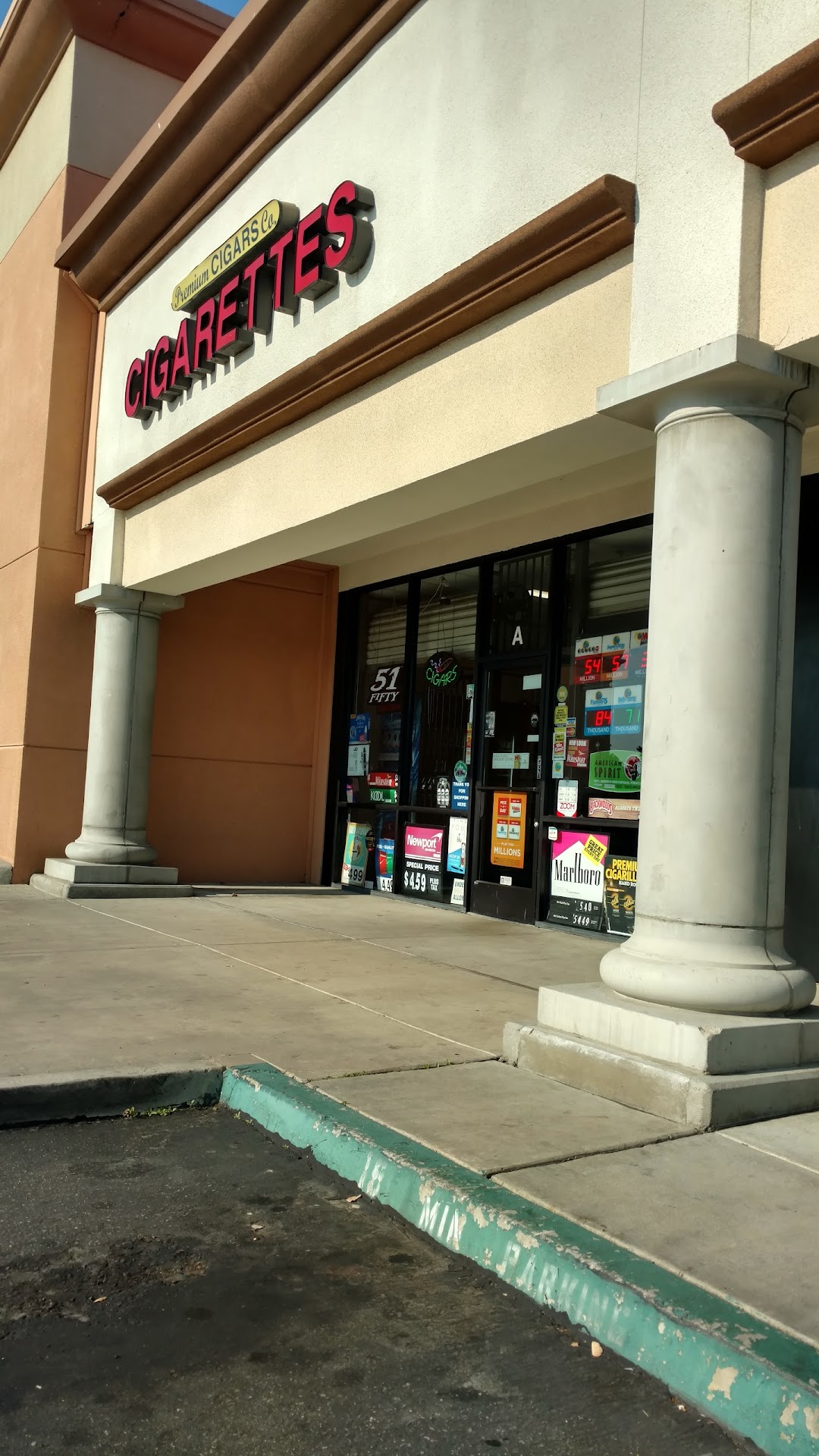 Clovis Cigarette & Cigar