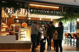 Manolo Bakes image