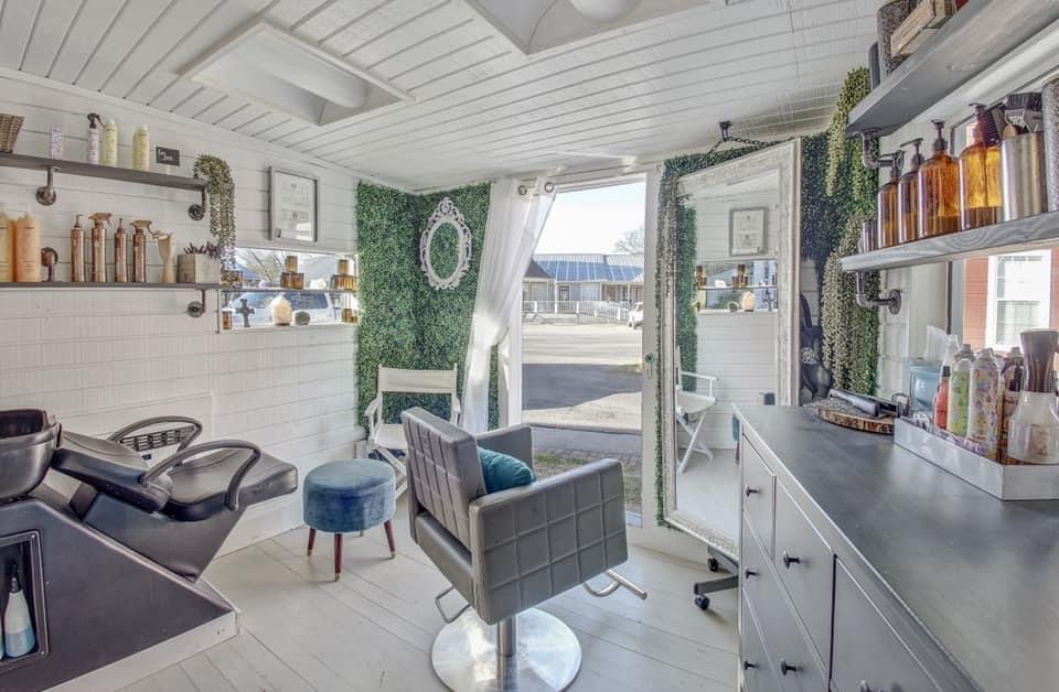 Eden Reign Salon 77373