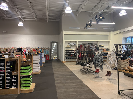 Shoe Store «DSW Designer Shoe Warehouse», reviews and photos, 4665 Town Crossing Dr, Jacksonville, FL 32246, USA