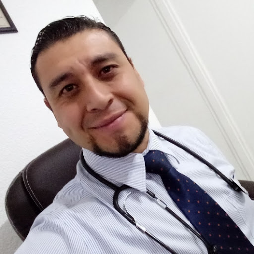 Dr. Efrén Hernández Godínez, Cardiólogo