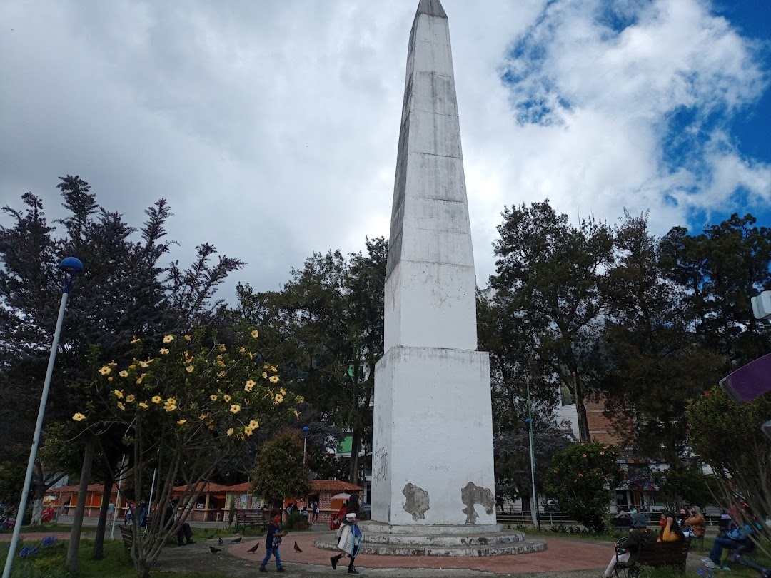 Obelisco Plazuela Almeyda