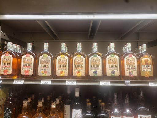 Wine Store «Total Wine & More», reviews and photos, 7925 N Blackstone Ave, Fresno, CA 93720, USA