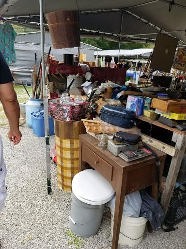 Flea Market «Olde Tyme Flea Market», reviews and photos, 5400 State Rd 46, Nashville, IN 47448, USA