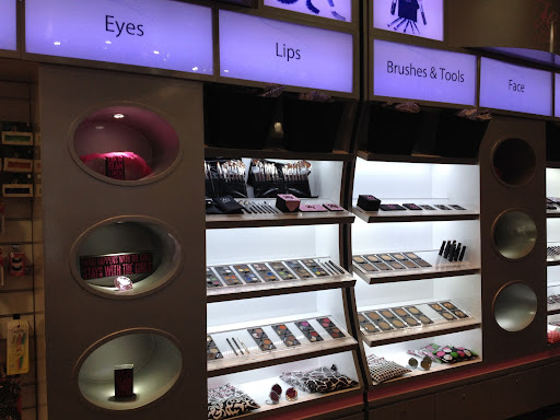 Cosmetics Store «F.O.G. Cosmetics», reviews and photos, 96 River Oaks Center Dr, Calumet City, IL 60409, USA