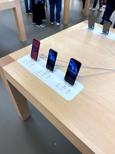 Computer Store «Apple Walt Whitman», reviews and photos, 160 Walt Whitman Rd, Huntington Station, NY 11746, USA