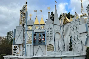 "it's a small world" Holiday image