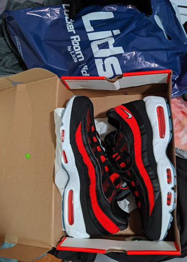 Shoe Store «Champs Sports», reviews and photos, 6000 W Markham St, Little Rock, AR 72205, USA