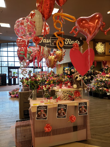 Grocery Store «Safeway», reviews and photos, 1550 N Pacific Hwy, Woodburn, OR 97071, USA