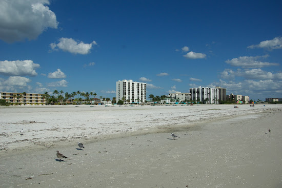 Carousel Inn on the beach