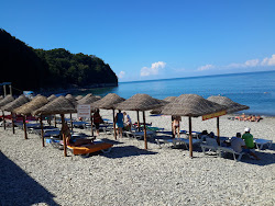 Foto von Primorskaya beach und seine wunderschöne Landschaft
